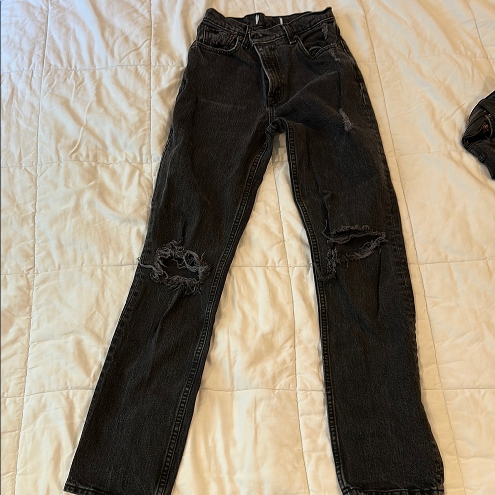 Abercrombie & Fitch Women's Black Straight Leg Jeans distressed 24 R